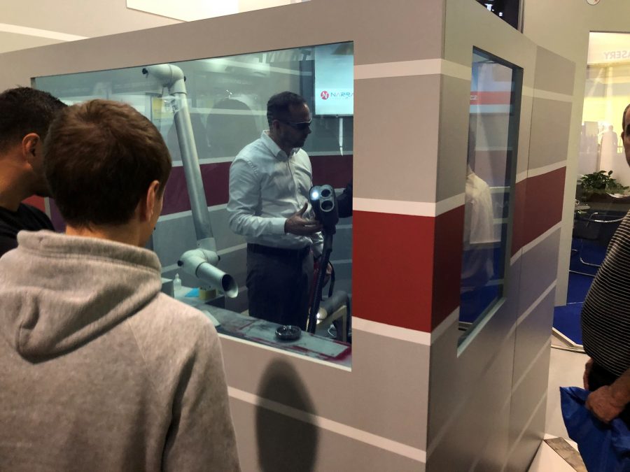 laser cleaning, visitors, cleaning by laser, public cleaning, booth, narran, rod 500, rod cleaning machines, mobile laser cleaning